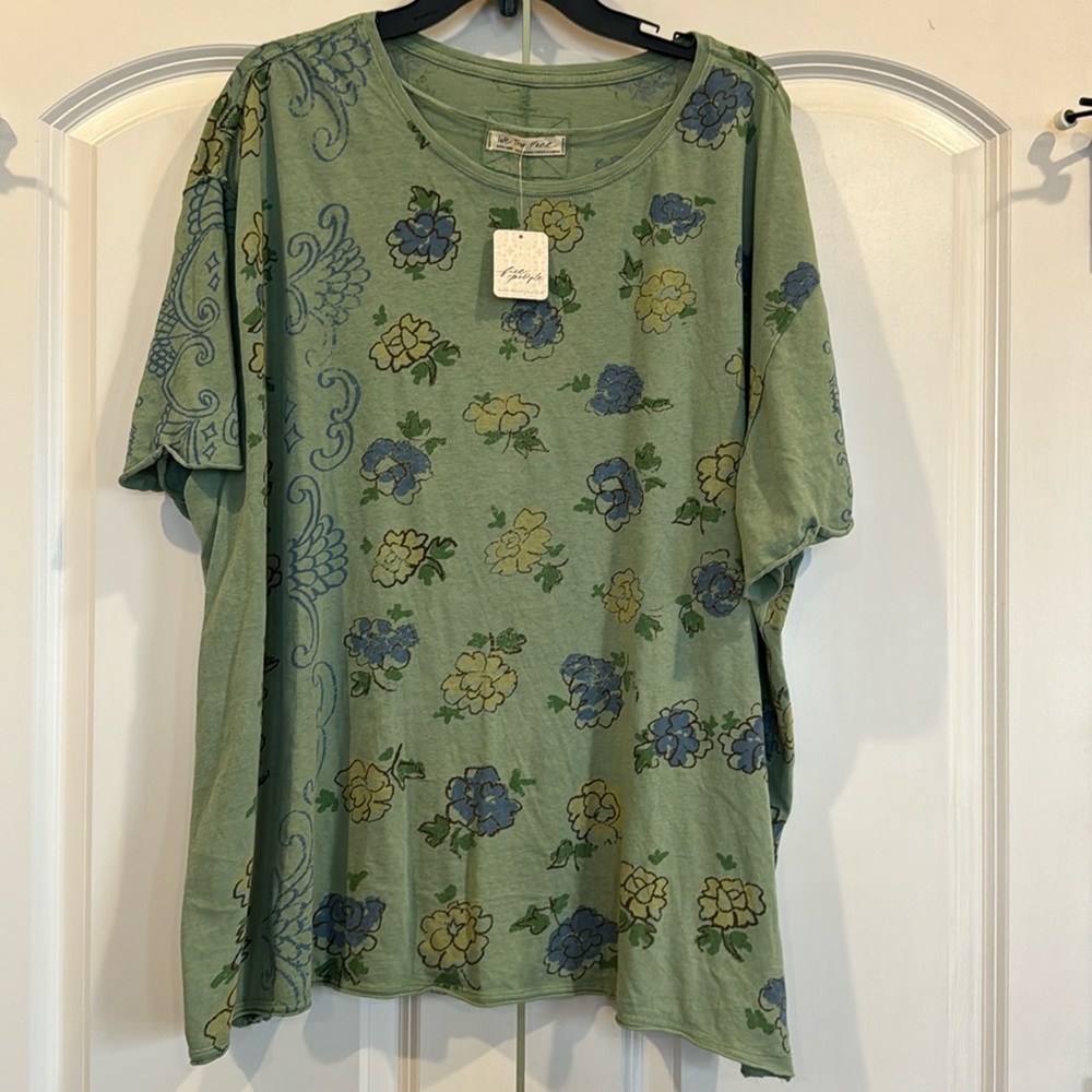 NEW FREE PEOPLE boheme tee in green combo
